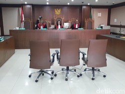 Bupati HST Nonaktif Abdul Latif Sakit, Sidang Lanjutan Ditunda