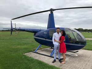 Sweet! Pria Lamar Kekasih dengan Pesan dari Alien di Ladang Jagung