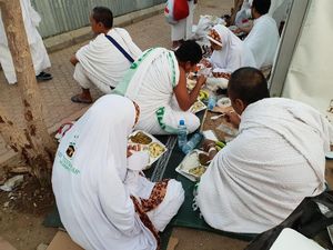 Tak Ada Korban Angin Kencang, Jemaah di Arafah Beraktivitas Normal Tak Ada Korban Angin Kencang, Jemaah di Arafah Beraktivitas Normal