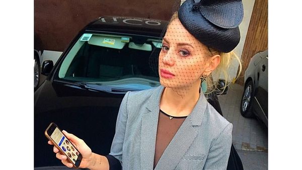 Gaya Hebring Sosialita Cantik Rusia, Hidup Glamor Tapi Mengaku Tertekan