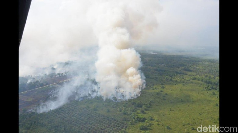 Curah Hujan Minim, Satgas Udara Bikin Hujan Buatan di Kalbar
