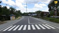 Jalan Perbatasan di Entikong Kian Mulus