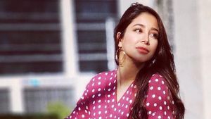 Foto: Liburannya Aseel Omran, Penyanyi Arab yang Cover Lagu Via Vallen