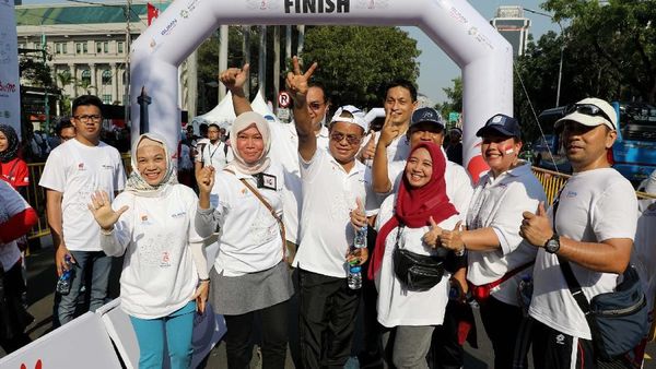 Jalan Sehat 7300 Meter