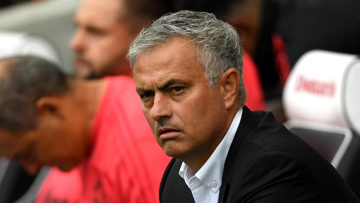 Posisi Jose Mourinho dinilai dalam ancaman. (Foto: Mike Hewitt/Getty Images)
