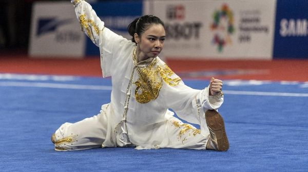 Foto: Gaya Liburan Ratu Wushu Asia, Lindswell Kwok