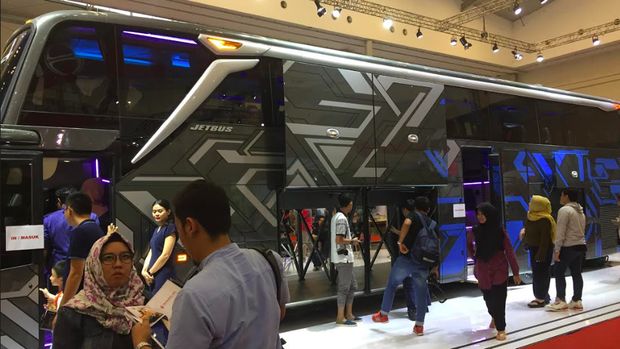 Perusahaan karoseri yang bermarkas di Malang, Adi Putro punya model bus Ultra High Deck (UHD).
