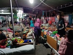 Gempa Lombok, 143 Pasien Dirawat di Lapangan Kantor Pemda Sumbawa