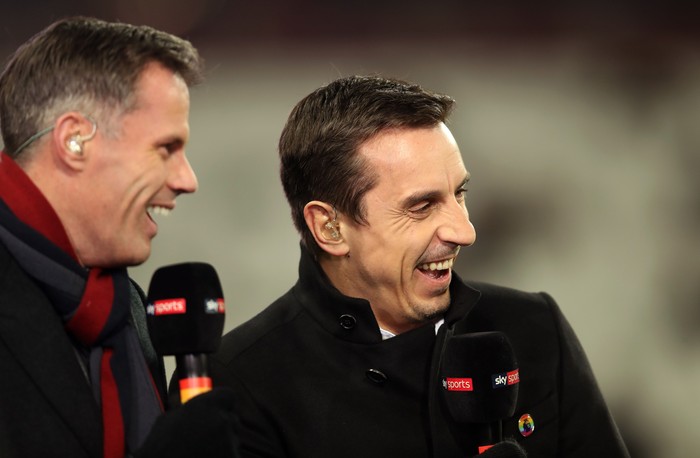Carragher - Gary Neville LONDON, ENGLAND - NOVEMBER 24: Pundits Jamie Carragher (L) and Gary Neville laugh prior to the Premier League match between West Ham United and Leicester City at London Stadium on November 24, 2017 in London, England. (Photo by Julian Finney/Getty Images)