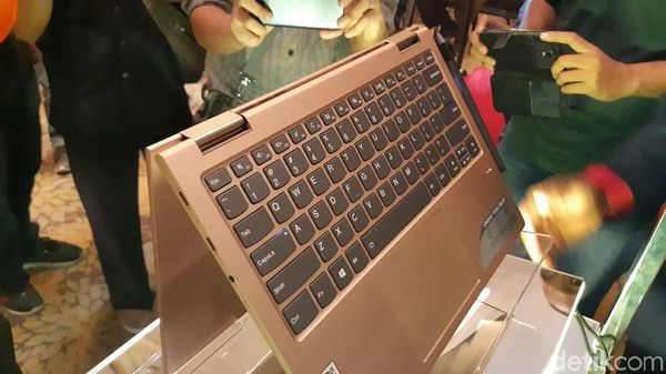 Lebih Dekat dengan Lenovo Yoga 730 yang Super Tipis