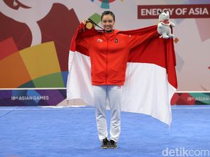 Gerakan Indah Lindswell Kwok yang Meraih Emas Wushu Gerakan Indah Lindswell Kwok yang Meraih Emas Wushu