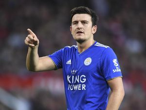 Maguire Belum Akan Tinggalkan Leicester, MU dan City Gigit Jari?