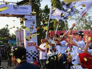 Askrindo dan Danareksa Gelar Jalan Sehat di Kuala Kapuas