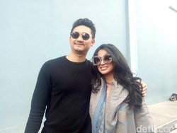 Blak-blakan Dewi Persik: Aneka Gaya Layani Suami Biar Lengket