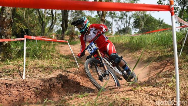 5 Tips Kenalkan Downhill MTB pada Anak agar Sejago Tiara Andini