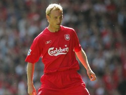 Saat ini Liverpool memang memiliki bek termahal di Premier League setelah menghabiskan GBP 75 juta untuk Virgil van Dijk. Namun, bek terbaik Liverpool bernilai sangat jauh lebih murah saat memboyong Sami Hyypia seharga GBP 2,5 juta pada 1999. Hyypia mengantar Liverpool menjuarai Liga Champions 2005, sebelum pergi usai 464 penampilan. (Foto: Alex Livesey/Getty Images)
