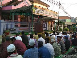 Jemaah DII di Surabaya Salat Id Hari Ini, Potong Kurban Besok