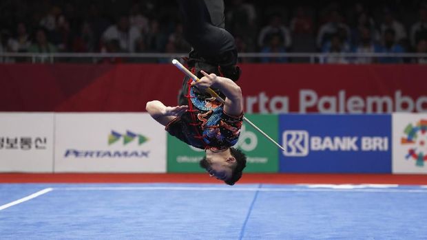 Medali perak ini membuat Achmad Hulaefi memperbaiki prestasinya di Asian Games 2014.