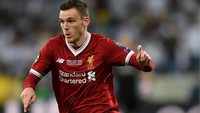 Andy Robertson dibeli dari Hull City seharga GBP 8 juta pada musim panas 2017 menjadi solusi di sektor left-back Liverpool. Meski tak menjadi pemain reguler sampai musim dingin, pesepakbola berusia 24 tahun itu kini merupakan pemain favorit fans dan sudah mencetak enam assist dan satu gol. (Foto: Shaun Botterill/Getty Images)
