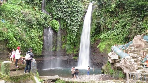 Liburan di Bogor, 10 Curug Cantik Ini Sudah Menanti