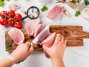 3 Chef Ini Punya Tips Jitu untuk Mengolah Daging Sapi dan Kambing Agar Empuk 3 Chef Ini Punya Tips Jitu untuk Mengolah Daging Sapi dan Kambing Agar Empuk