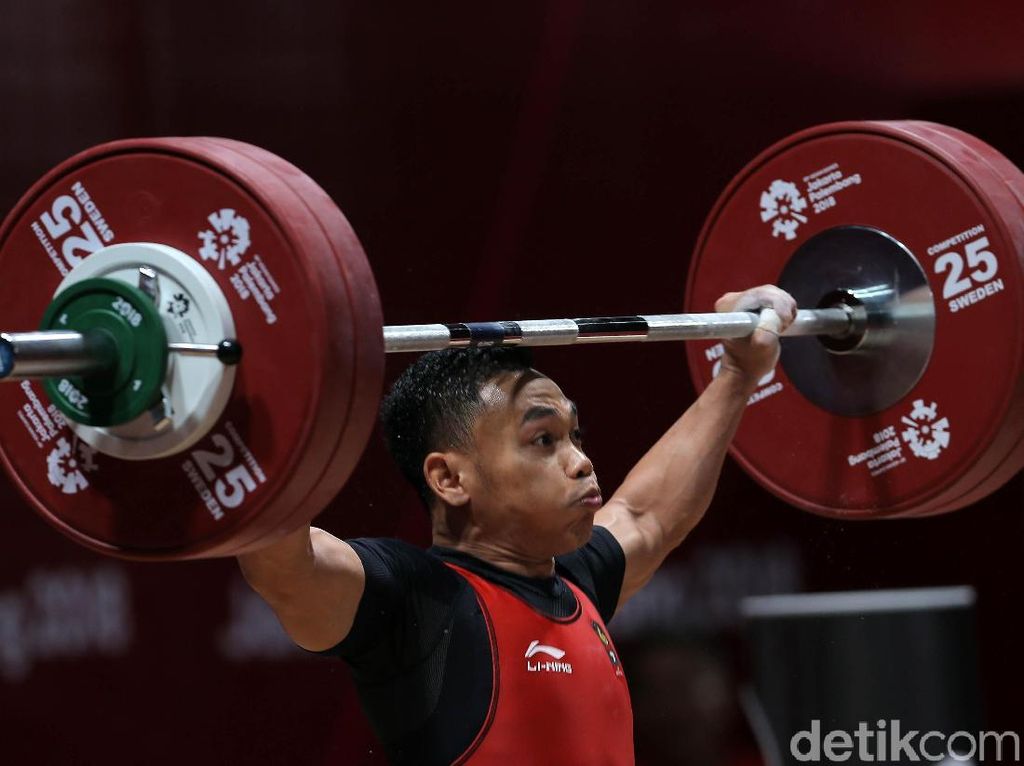 Turun di Kejuaraan Dunia, Eko Yuli Belum Pulih Cedera Pergelangan Kaki Turun di Kejuaraan Dunia, Eko Yuli Belum Pulih Cedera Pergelangan Kaki