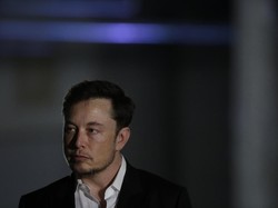 Elon Musk Nangis, Apple Diminta Turun Tangan