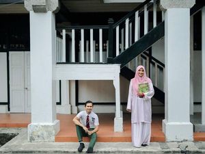 Bukan Hanya di Drama TV, Kisah Cinta Guruku Istriku Ini Nyata