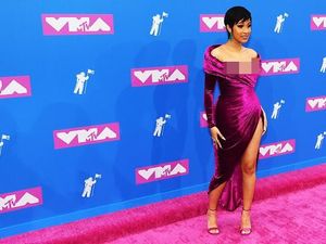 Nicki Minaj Hingga Cardi B, 9 Tampilan Terseksi di Red Carpet MTV VMAs 2018 Nicki Minaj Hingga Cardi B, 9 Tampilan Terseksi di Red Carpet MTV VMAs 2018