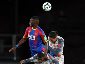 Van Dijk Punya Materi untuk Jadi Bek Legendaris Liverpool