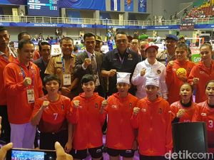 Menko PMK dan CdM Kunjungi Atlet Sepak Takraw untuk Beri Samangat