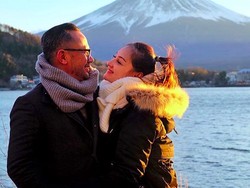 Kunci Awetnya Pernikahan Mona Ratuliu dan Indra Brasco