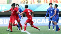 Pemain Hong Kong Tan Chun Lok menandai fase grup Asian Games 2018 dengan torehan tiga gol, yang masih bisa ia tambahkan seiring kelolosan timnya ke babak 16 besar. (Foto: Ary Kristianto/INASGOC)