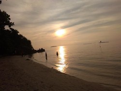 Menikmati Pesona Karimunjawa