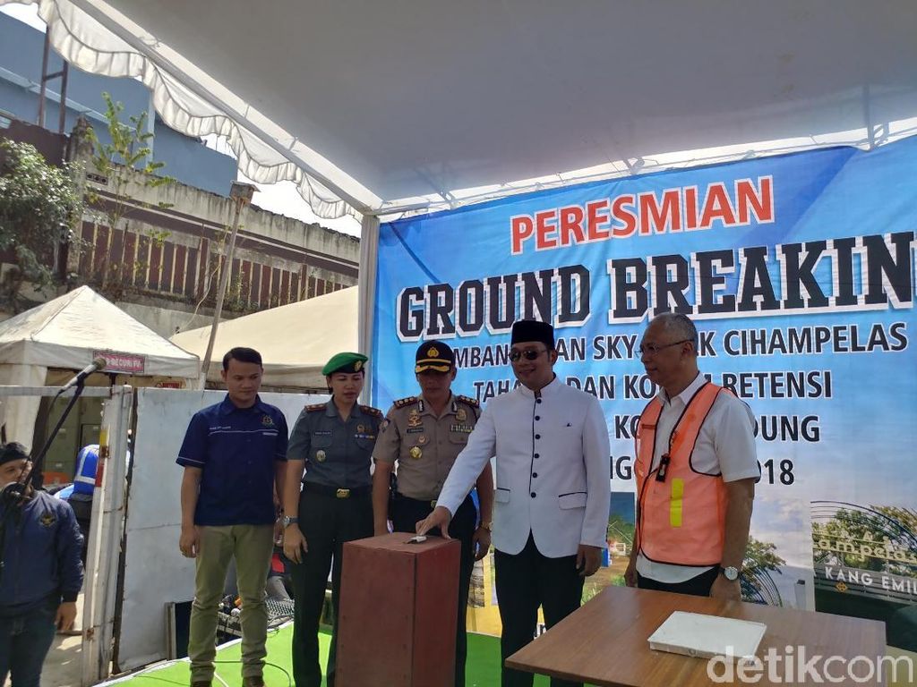 Proyek Teras Cihampelas Senilai Rp 23 Miliar Mulai Dikerjakan Proyek Teras Cihampelas Senilai Rp 23 Miliar Mulai Dikerjakan