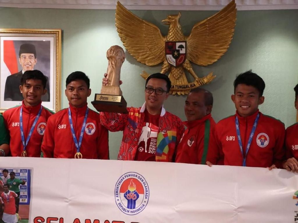 Menpora Ingin U-16 Juara AFF 2018 dan Gothia Cup Adu Tanding Menpora Ingin U-16 Juara AFF 2018 dan Gothia Cup Adu Tanding