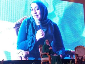 Rayakan 35 Tahun, Mizan Hadirkan Penulis Muslim AS Yasmin Mogehad Rayakan 35 Tahun, Mizan Hadirkan Penulis Muslim AS Yasmin Mogehad
