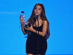 Putus Setelah Tunangan, Ariana Grande Ogah Punya Pacar Lagi