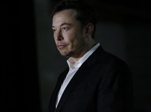 Elon Musk Buka Peluang Caplok SVB yang Bankrut, Investor Tesla Menolak! Elon Musk Buka Peluang Caplok SVB yang Bankrut, Investor Tesla Menolak!