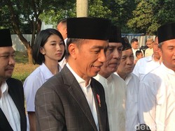 Melihat Aksi Ambar Claudia, Paspampres Wanita yang Mengawal Jokowi