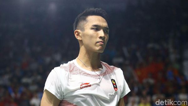 Bikin Meleleh, Potret Olahraga Jonatan Christie si Jago Bulutangkis
