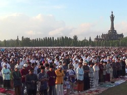 Salat Idul Adha, Umat Muslim Bali Doakan Korban Gempa Lombok