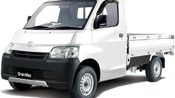 20 Mobil Terlaris Februari 2021