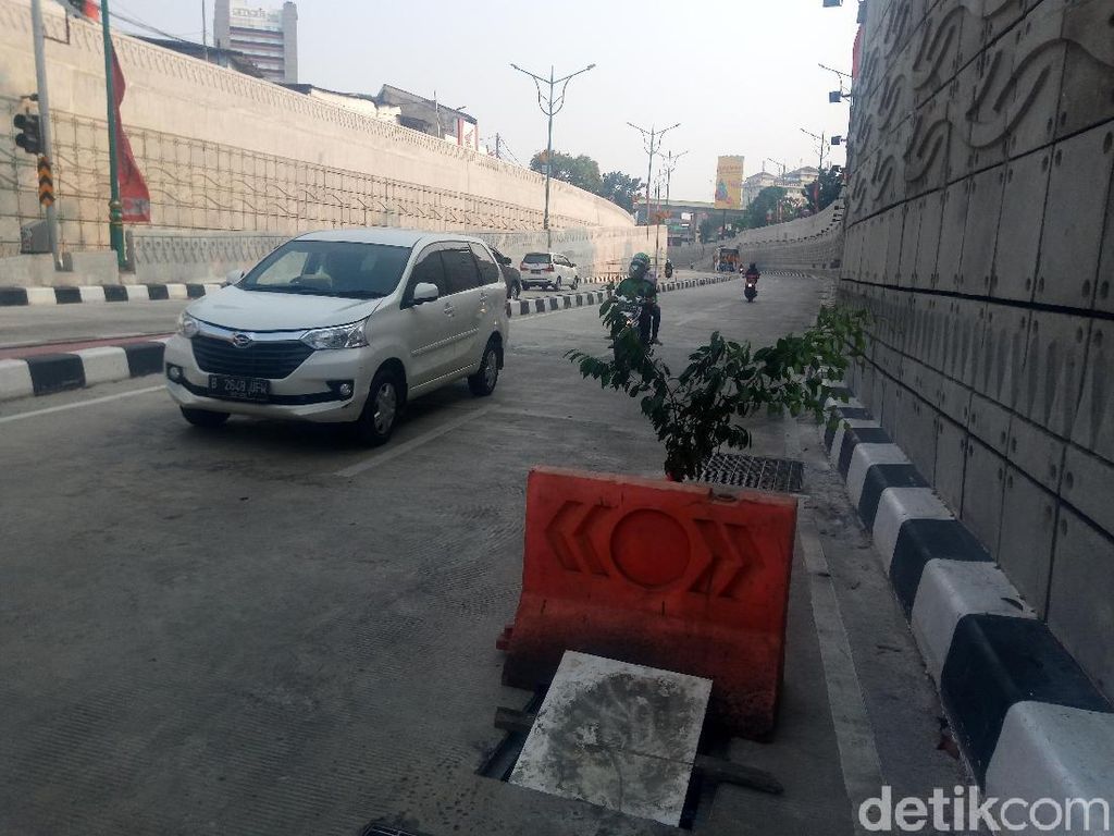 3 Kali Tutup Drainase Underpass Mampang Dicuri, Ini Kata Polisi 3 Kali Tutup Drainase Underpass Mampang Dicuri, Ini Kata Polisi
