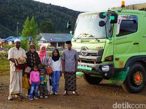 Foto: Salat Id Pertama di Pedalaman Papua Barat