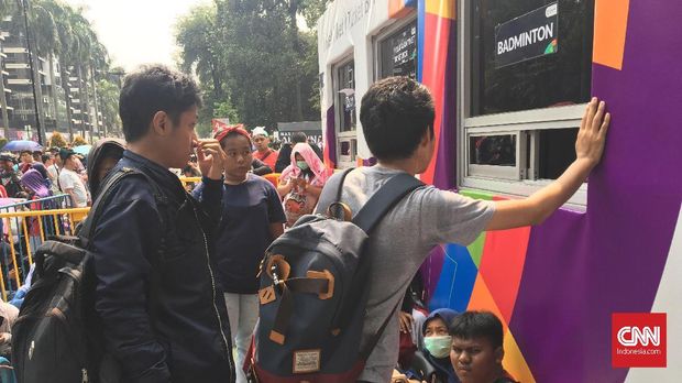 Tiket final bulutangkis beregu putra menjadi incaran masyarakat.