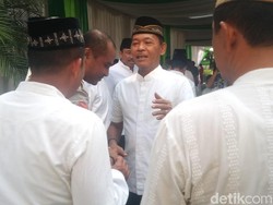 Usai Salat Id, Kapolda Metro Serahkan Kurban Sapi 1 Ton