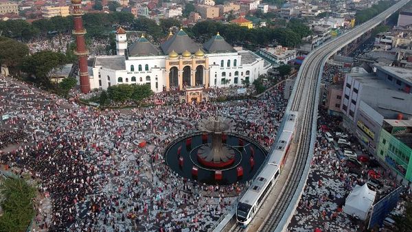 Momen Pelaksanaan Salat Idul Adha di Berbagai Daerah di Indonesia