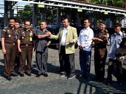 Kemendes Serahkan 7 Ekor Sapi Kurban di Bengkulu