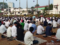 Jaksa Agung Salat Idul Adha dan Serahkan Kurban di Kejagung